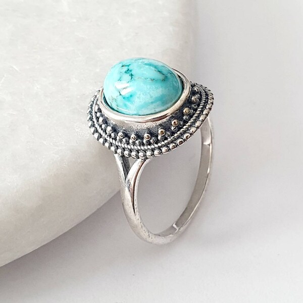 Silver ring and turquoise semi-precious stone, women's gift, birthday gift, vintage style ring, trendy ring.