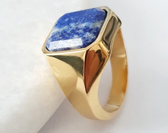 Bague chevalière style vintage en acier inoxydable de qualité plaqué or , ornée d'une pierre naturelle ( Lapis-lazuli) , cadeau pour homme,