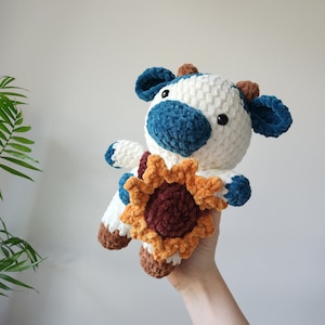 Sonnenblume Kuh Plushie, Amigurumi häkeln Kuh, Blau, Braun, Sonnenuntergang Gelb Kuh Stofftier