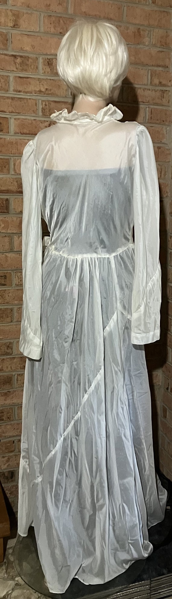 Vintage Ivory Colored Floor Length Silky Robe Emb… - image 3