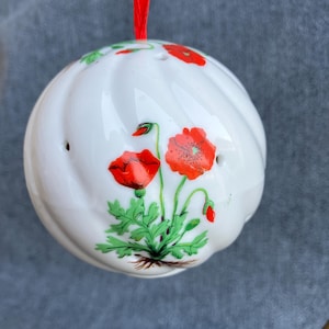 Vintage Potpourri Pomander Ceramic 1980s Karen Carson Diffuser Ball Red Poppy Floral