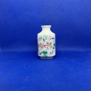 Occupied Japan Porcelain Vase Floral Design Gold Accent
