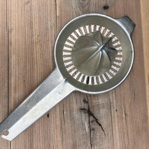Vintage Foley Handheld Juicer Reamer Marked Aluminum Pat. Pending MPLS. MINN