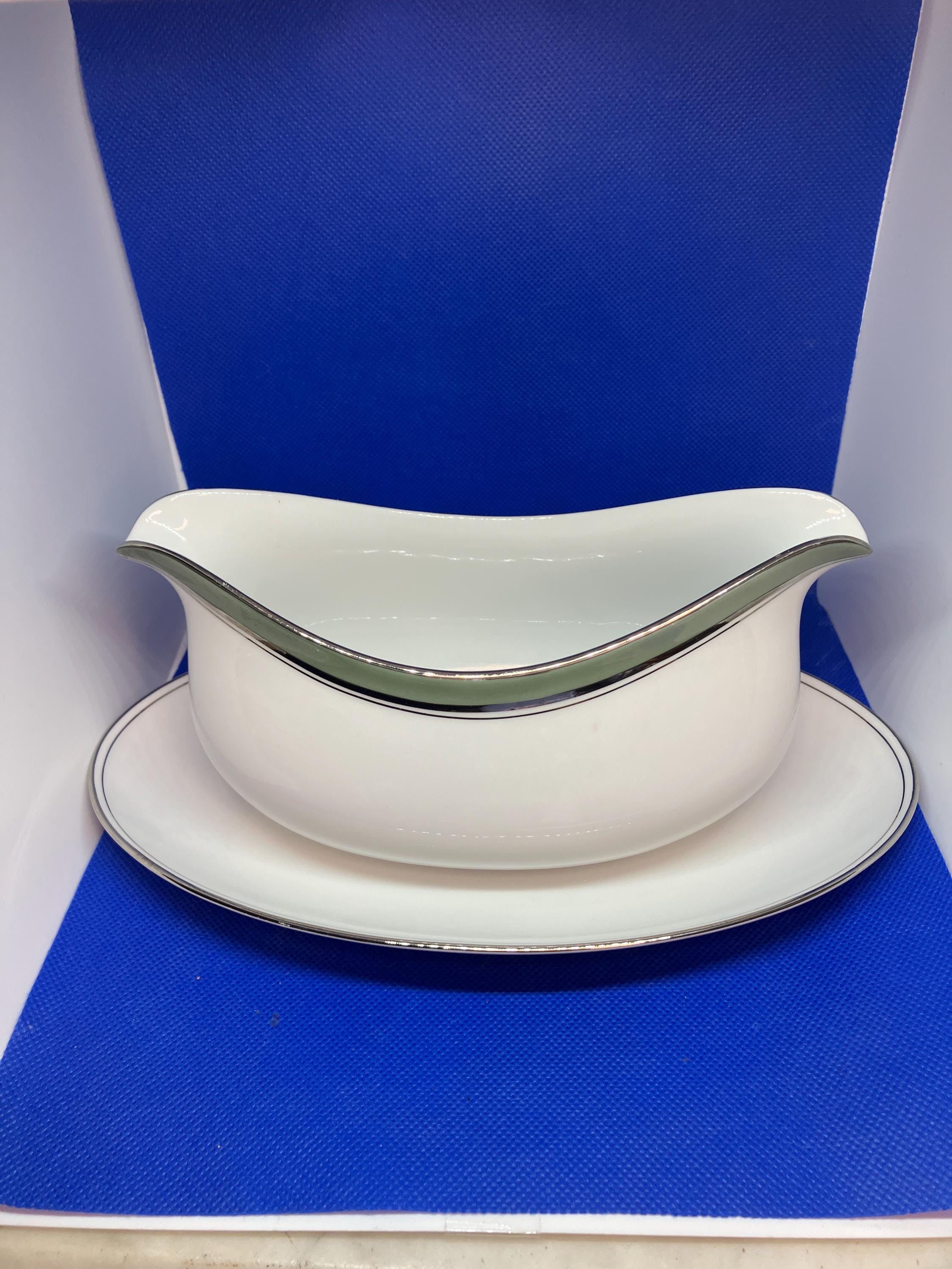 SANGO CHINA黒と金の装飾プレート 直径約28cm３枚セット SANGO CHINA黒と金の装飾プレート 直径約28cm3枚セット SANGO