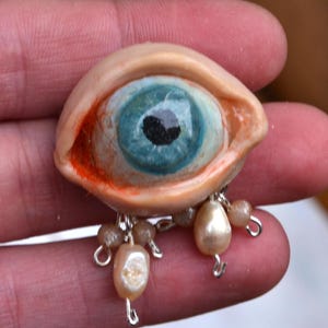 Realistic human eye pin, Eyeball brooch, Quirky gift, Odd jewellery,  Gothic pin, Third eye, Weird stuff, Statement jewelry, Bizarre