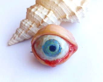 Creepy Augapfel Brosche, Auge Pin, skurriles Geschenk, Odd Schmuck, Realistisches Auge, Gothic Pin, Drittes Auge, Seltsames Zeug, Statement Schmuck, Bizarre