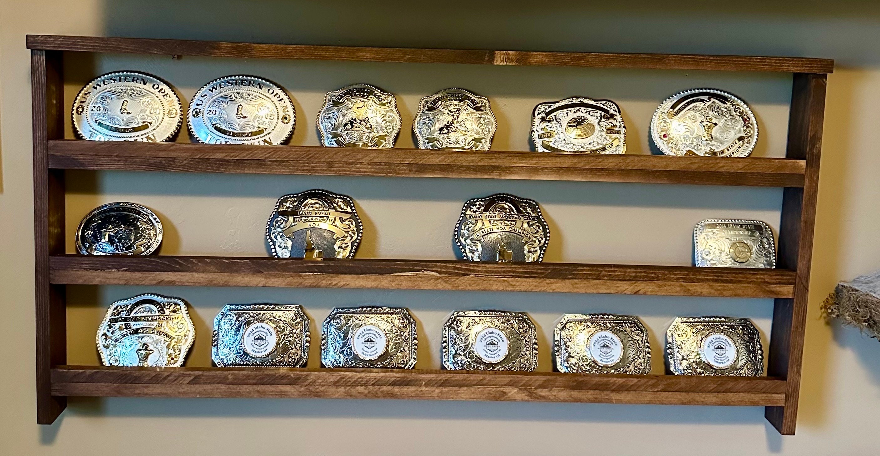 18 Horizontal Belt Buckle Display Shelf Rack 17.5 Tall x 35 Wide x 2.5 Deep