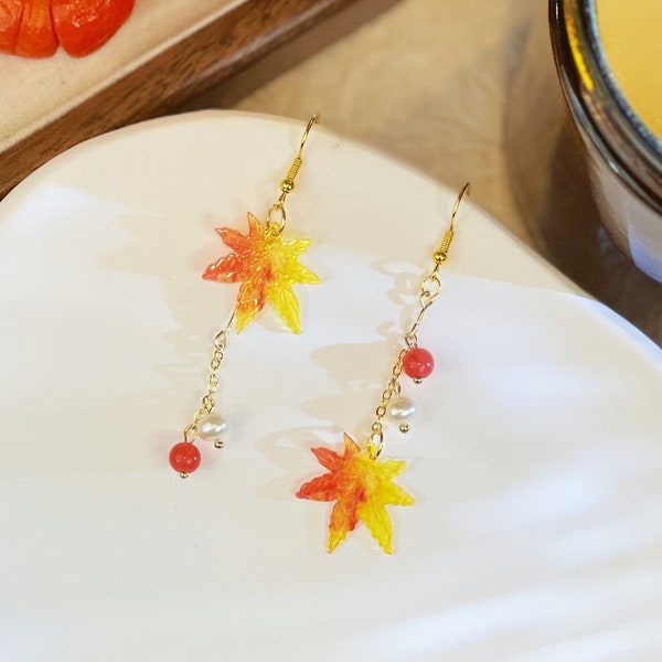 Maple Leaf Earring, Fall Earrings, Maple Leaf with Freshwater Pearl Drop Earring, Autumn Earring,Fall Gift, Autumn Gift,Gift for Her