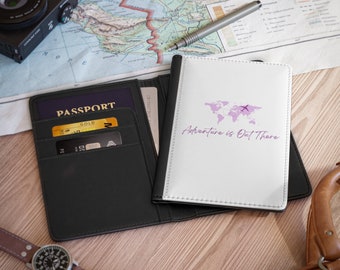 Äventyr finns där ute Passfodral - Utforska världen med stil - Wanderlust resetillbehör - Passfodral - Resepresenter