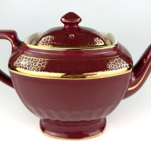 Vintage Hall Pottery Teapot – Hollywood Pattern Maroon Gold 6 Cup Tea pot