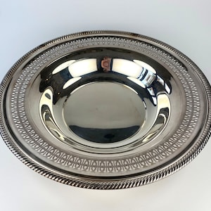 Vintage Silverplate 12&quot; Round Serving Tray by WM Rogers