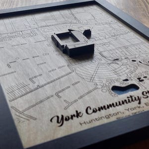 Arte mural del estadio comunitario de York / York City FC / Madera grabada con láser / Efecto acrílico de agua