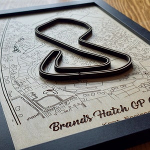 Art mural GP de Brands Hatch | BTCC | GT britannique | Bois gravé au laser