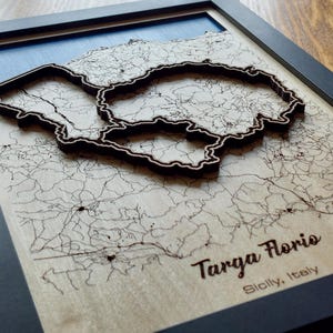 Art mural Targa Florio | Bois gravé au laser | Acrylique effet eau