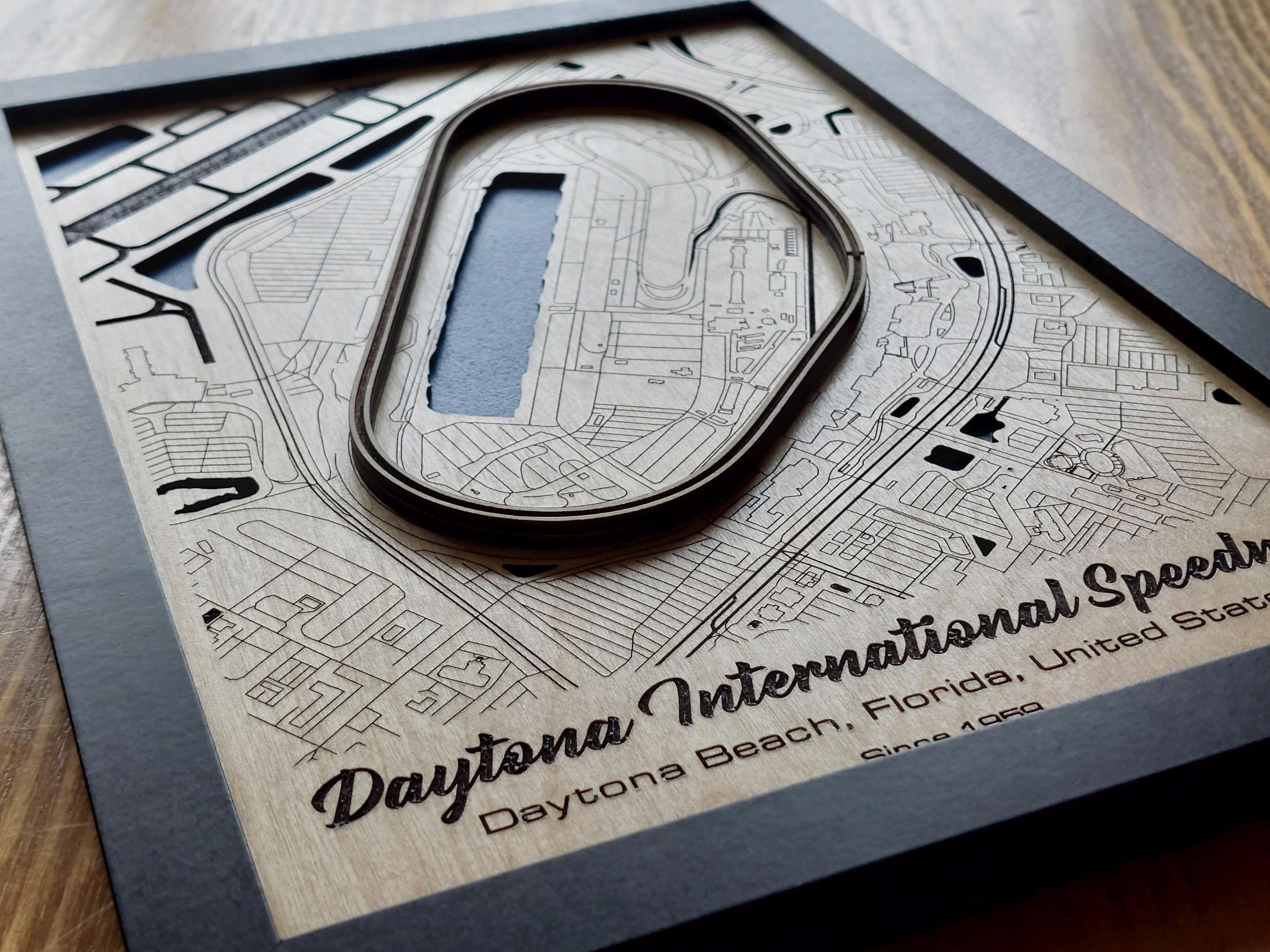 アート・デザイン・音楽 100 DAYTONA Daytona International Speedway Wall Art: Laser Engraved Wood, 500
