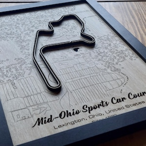 Arte mural del circuito deportivo Mid-Ohio: madera grabada con láser, regalo de IndyCar