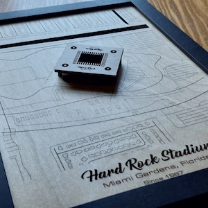Hard Rock Stadium Wall Art / Hogar de los Miami Dolphins / Miami Hurricanes / 3D Multi Layered / Laser Grabado Madera Acrílico Efecto Agua