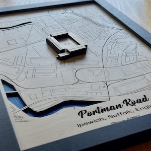 Muurkunst Portman Road Ipswich Town FC | Lasergegraveerd hout | Acrylwatereffect