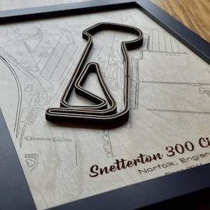 Art mural Circuit de Snetterton | BTCC | GT britannique | Bois gravé au laser