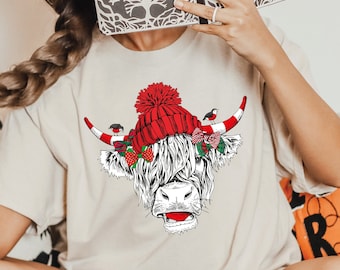 Christmas Highland Cow Shirt, Santa Hat Cow Sweatshirt For Christmas, Cute Funny Christmas Shirt, Farm Festive Tee Cow Santa Shirt