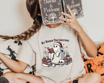 Retro Christmas Ghost Reading Books Sweatshirt, Christmas School Gift, Librarian Ghost Christmas, Xmas Teacher Sweatshirt, Teacher Xmas Gift