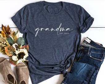 Custom Grandma Shirt, Grandma Established Shirt, New Grandma Gift, Mothers Day Gift, Grandma Birthday Gift, Minimalist Grandma, Grandpa Tee