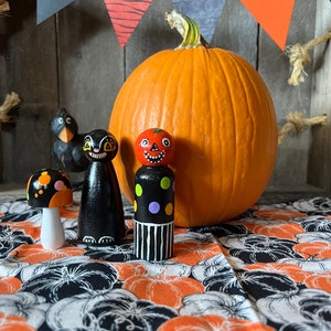 Halloween Peg Dolls 3 piece set (dots)