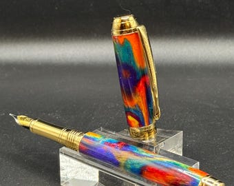 Oil Slick" DiamondCast Fountain Pen – Handmade Luxury Writing Instrument with Real Diamond chips – Unique Rainbow Shimmer – size 5 M Nib
