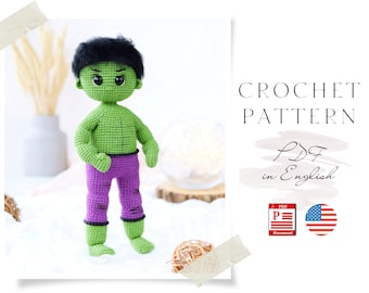 Könnte beinhalten: Häkelanleitung für eine grüne und lila Hulk-Amigurumi-Puppe. Die Anleitung ist im PDF-Format und auf Englisch verfügbar. Das Bild zeigt die fertige Puppe und ein PDF-Symbol mit der amerikanischen Flagge.