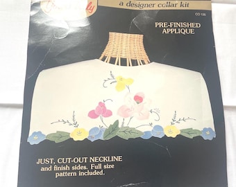 Vintage Hand Appliqued White Pillow Cover, Collar with Flowers. Sewing Supply. Finished Applique.