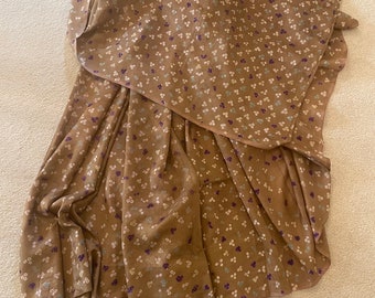 Vintage Olive green pure silk saree with genuine bandhni- tie and dye work. Free shipping