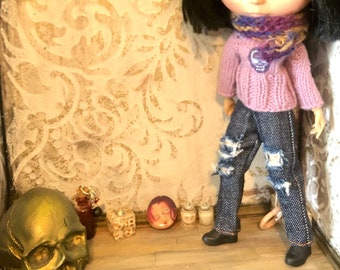 Ripped jeans, jumper and scarf for Blythe, skull jumper, Blythe outfit