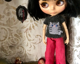 Cat sweater, Blythe jumper, Black cat, knitted sweater, grey sweater, Halloween knit, cat jumper