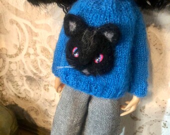 Cat sweater, Blythe jumper, needlefelted sweater, knitted sweater, Halloween knit, black cat