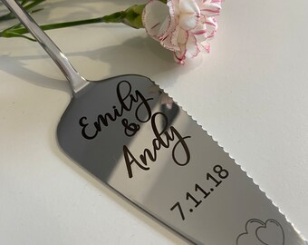 Engraved cake slices make the perfect gift for any wedding or anniversary