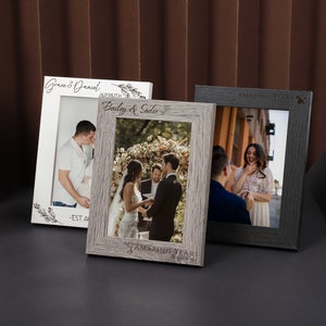 Personalized Wood Photo Frame with Glass, Custom Engraved Frame, Picture Frame, Family Picture Frame, Picture Display, Wedding Gift