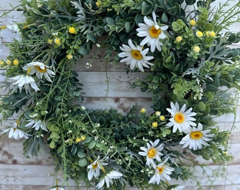 Couronne de vigne marguerite de printemps, décoration de porte d'entrée, marguerites blanches, eucalyptus, fleurs jaunes, décoration de printemps, prêt à expédier, pièce unique