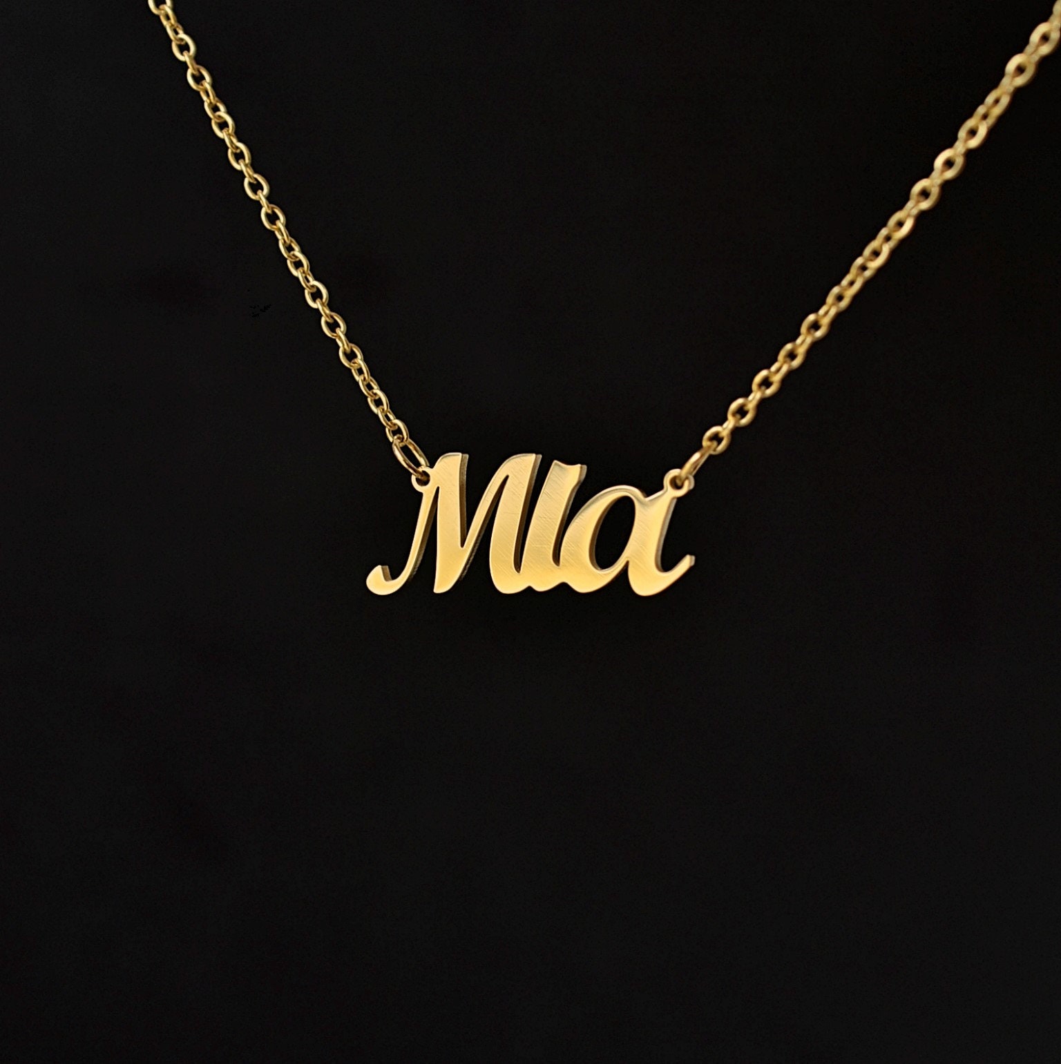 Mia store name necklace