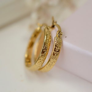 Chic Gold hoop earrings, flat thick earrings, gold egyptian pattern hoops, Unique birthday gift, lustruos earrings, boho earrings gift
