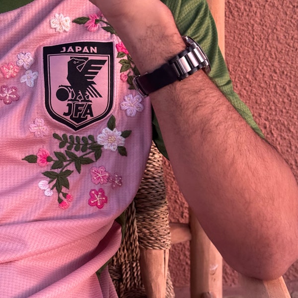 Japón X Nigo Tercera camiseta de fútbol Camiseta hecha a medida Camiseta rosa cosida a mano Flor de cerezo bordado floral Reino Unido / EE. UU. / Talla L / Primavera