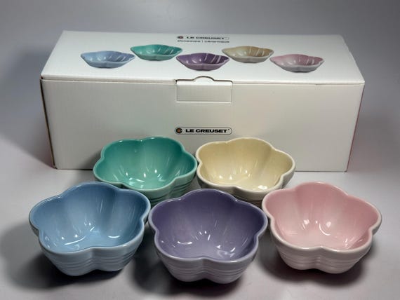 LE CREUSET 花びら型食器セット Le Creuset Mini Flower Dish Bowl Set ~ Hibiscus , Provence