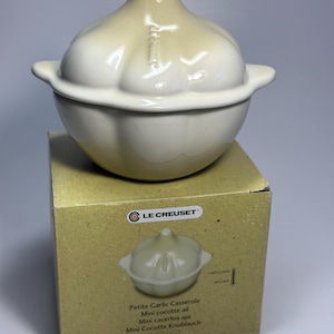 Le Creuset Dune Garlic Stoneware Ceramic 10 Ounce Cocotte ~ New
