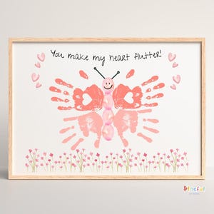 Arte de impressão de mão de borboleta, presente de dia das mães, impressão de dia das mães, artesanato de dia das mães, cartão de dia das mães, arte de impressão de mão