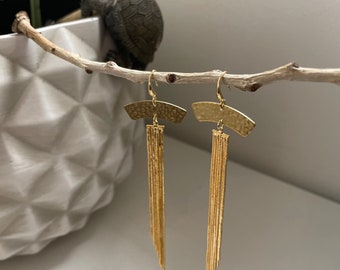 Gold fringe earrings | hammered brass tassel earrings | gold tassel dangles | gold box chain fringe dangles | elegant gold earrings |