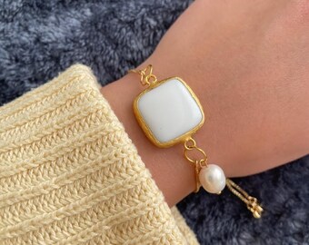 7" gold filled slider bracelet with jade and freshwater pearl charms