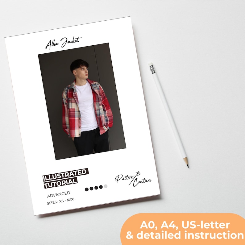 Pu&ograve; includere: Un foglio di carta bianco con la scritta "Alba Jacket" e l'immagine di una persona con una giacca a quadri rossa. Il foglio include anche il testo "ILLUSTRATED TUTORIAL", "ADVANCED" e "SIZES: XS - XXXL". Una matita &egrave; a destra.