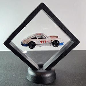 Hot Wheels Porsche 911 In Floating Display
