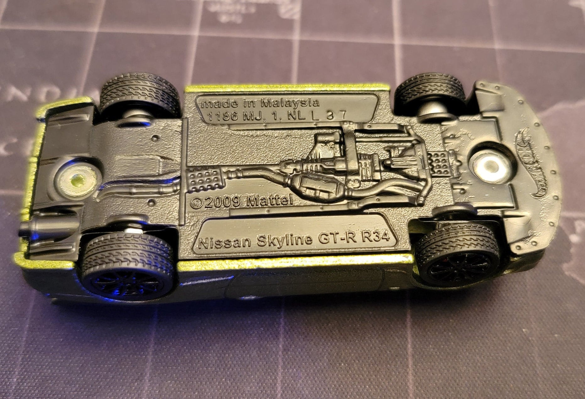 Mad Wheels ニッサン スカイラインGT-R（BNR34） Mad Wheels ニッサン スカイラインGT-R（BNR34）