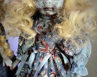 Creepy Doll Glow eyes