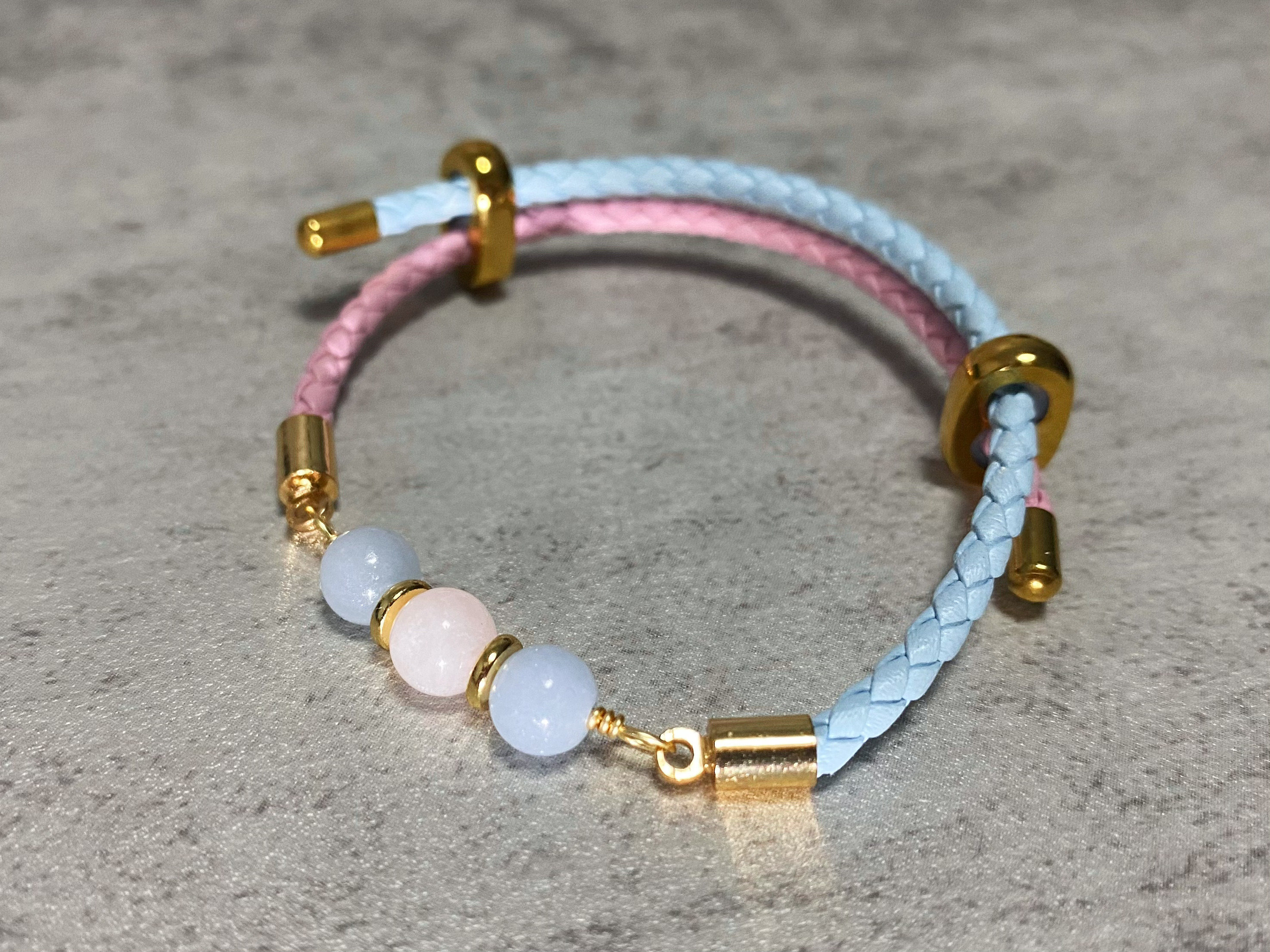 Braccialetto di cristallo angelico, angelite, quarzo rosa, cordino in pelle, ispirato all'angelo custode, regalo per lei, coppia#AN01 - Italia
